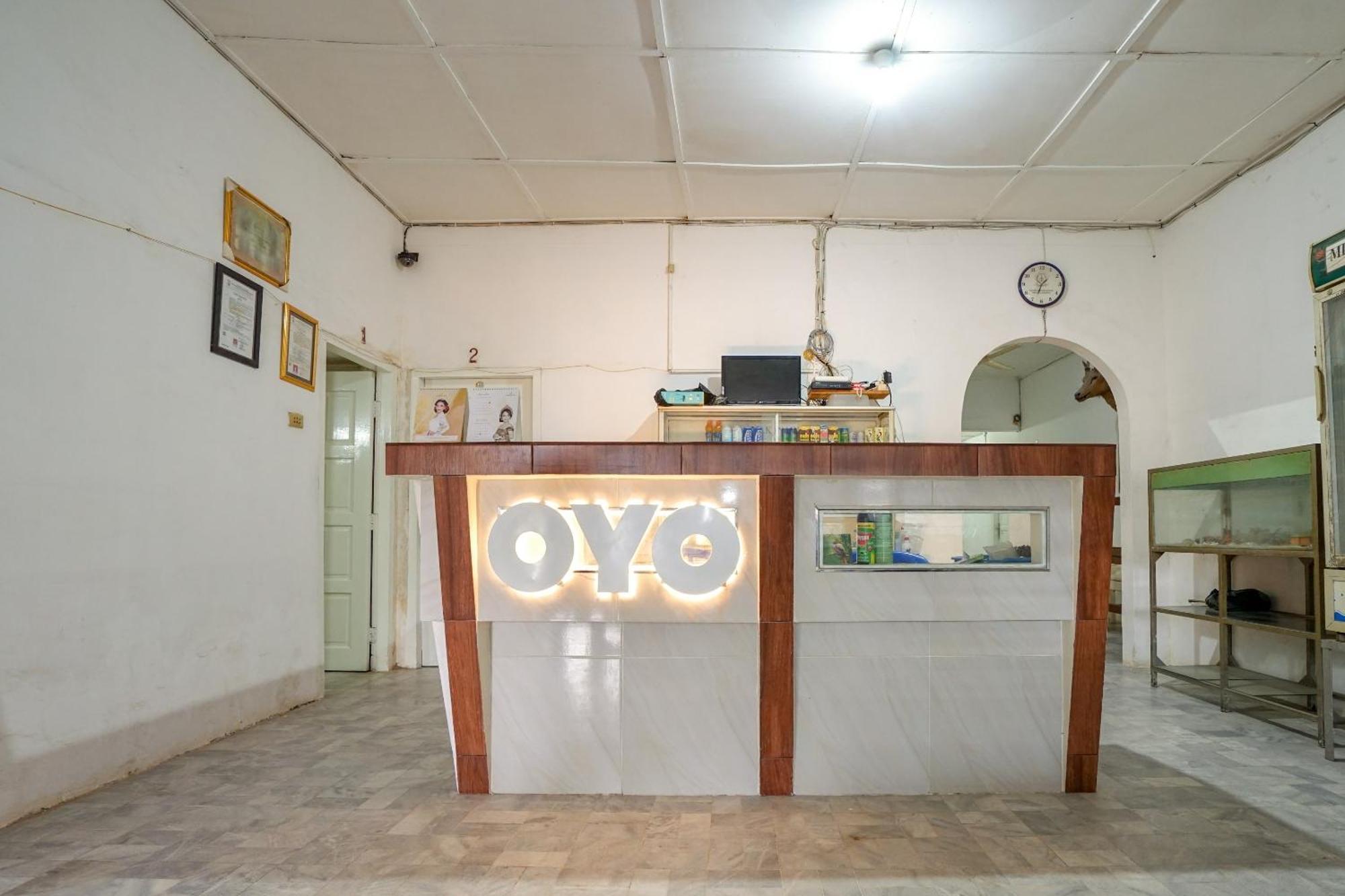 Super Oyo 1868 Penginapan Sekip Palembang Eksteriør billede